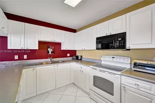 17700 N Bay Rd, Sunny Isles Beach, FL 33160 - Photo 15