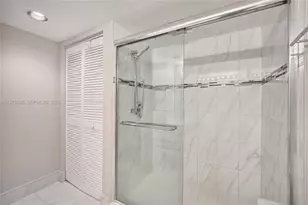 17700 N Bay Rd, Sunny Isles Beach, FL 33160 - Photo 37