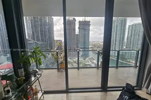 68 SE 6th St, Miami, FL 33131 - Photo 35