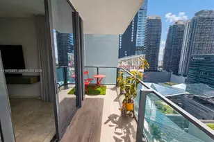 68 SE 6th St, Miami, FL 33131 - Photo 17