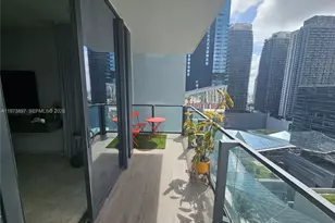 68 SE 6th St, Miami, FL 33131 - Photo 19