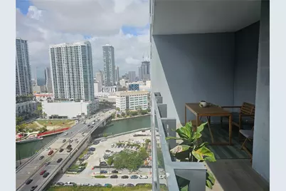 68 SE 6th St #1806, Miami, FL 33131 - Photo 19