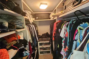 68 SE 6th St, Miami, FL 33131 - Photo 17