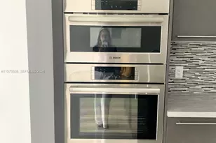 7825 NW 107th Ave, Doral, FL 33178 - Photo 5