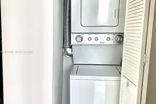 7825 NW 107th Ave, Doral, FL 33178 - Photo 15