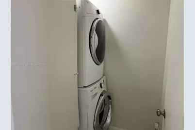 543 SW 61st Ter, Margate, FL 33068 - Photo 11