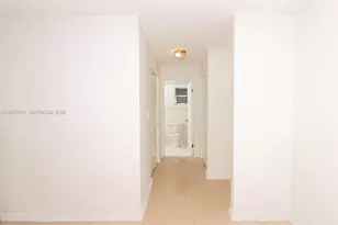 447 NE 195th St, Miami, FL 33179 - Photo 15