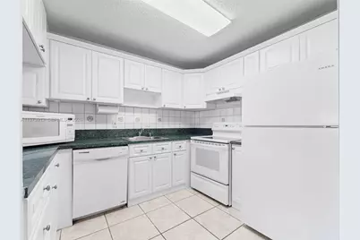 8005 Lake Dr #408, Doral, FL 33166 - Photo 5