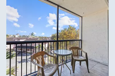 8005 Lake Dr #408, Doral, FL 33166 - Photo 19