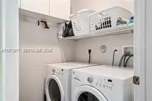 15857 NW 4th Ct, Pembroke Pines, FL 33028 - Photo 17