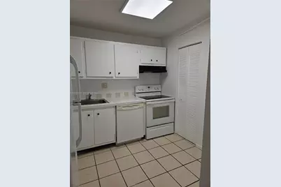 7911 N Colony Cir N #304, Tamarac, FL 33321 - Photo 7