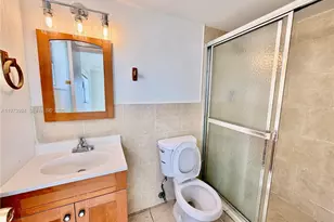 2008 Jackson St, Hollywood, FL 33020 - Photo 21