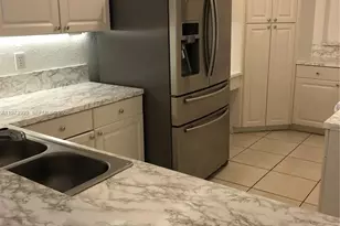 10710 NW 66th St, Doral, FL 33178 - Photo 19