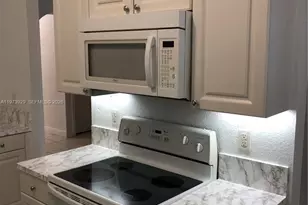 10710 NW 66th St, Doral, FL 33178 - Photo 21