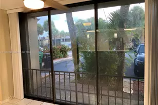 6502 E Miami Lakes Dr E, Miami Lakes, FL 33014 - Photo 7