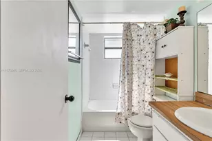 3252 Foxcroft Rd, Miramar, FL 33025 - Photo 21