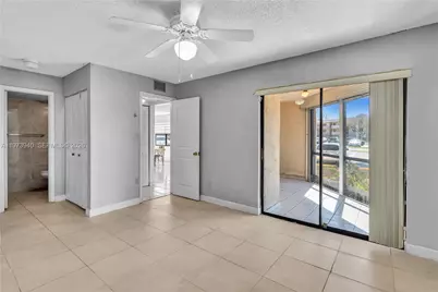 3252 Foxcroft Rd #102, Miramar, FL 33025 - Photo 11