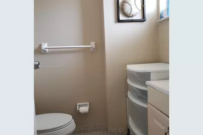 410 SE 2nd St #418, Hallandale Beach, FL 33009 - Photo 5