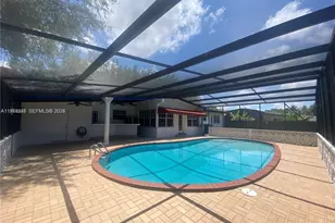 700 Curtiss Pkwy, Miami Springs, FL 33166 - Photo 7