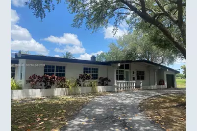 700 Curtiss Pkwy #0, Miami Springs, FL 33166 - Photo 1