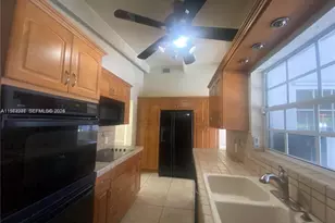 700 Curtiss Pkwy, Miami Springs, FL 33166 - Photo 15