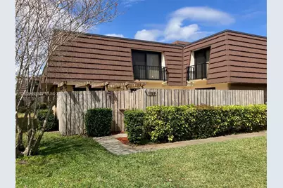 1123 11th Ln #1123, Palm Beach Gardens, FL 33418 - Photo 1