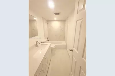 7208 Fairway Dr #I20, Miami Lakes, FL 33014 - Photo 11