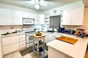 10611 SW 23rd Terrace, Miami, FL 33165 - Photo 7