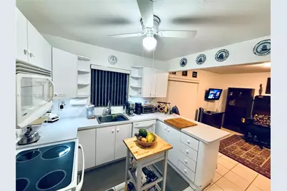 10611 SW 23rd Ter, Miami, FL 33165 - Photo 9