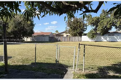 10611 SW 23rd Ter, Miami, FL 33165 - Photo 39