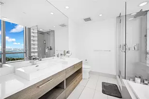 650 NE 32nd St, Miami, FL 33137 - Photo 13