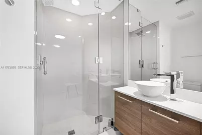 650 NE 32nd St #2007, Miami, FL 33137 - Photo 19