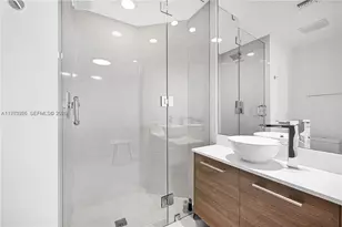 650 NE 32nd St, Miami, FL 33137 - Photo 19