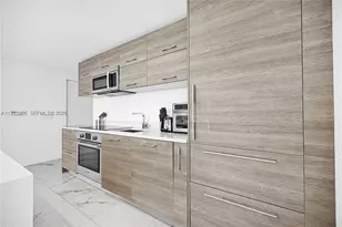 650 NE 32nd St, Miami, FL 33137 - Photo 5