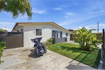 9007 SW 38th St, Miami, FL 33165 - Photo 7