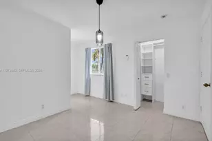 1386 Canary Island Dr, Weston, FL 33327 - Photo 19