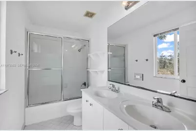 1386 Canary Island Dr, Weston, FL 33327 - Photo 21