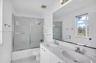 1386 Canary Island Dr, Weston, FL 33327 - Photo 21