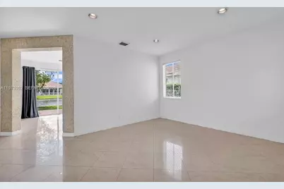 1386 Canary Island Dr, Weston, FL 33327 - Photo 11