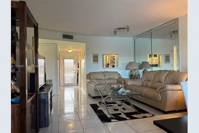 9900 Sunrise Lakes Blvd #210, Sunrise, FL 33322 - Photo 11