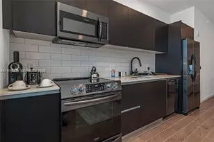 398 NE 5th St, Miami, FL 33132 - Photo 5