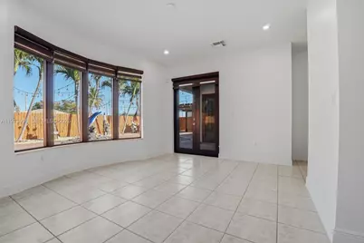 16401 NW 77th Pl, Miami Lakes, FL 33016 - Photo 5