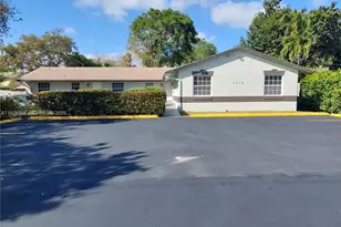 2319 S Johnson St, Hollywood, FL 33020 - Photo 1