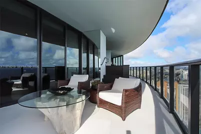 18555 Collins Ave #4605, Sunny Isles Beach, FL 33160 - Photo 3