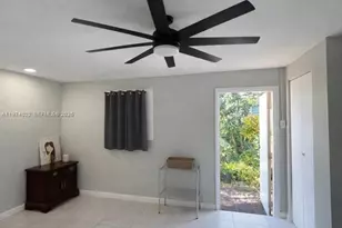 31 SE 7th St, Dania Beach, FL 33004 - Photo 9