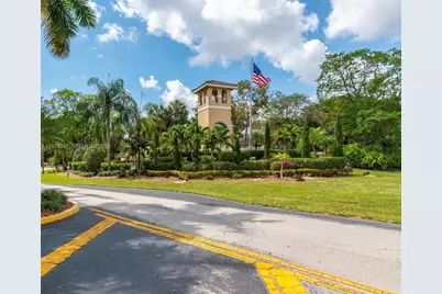 251 W Palm Cir W #302, Pembroke Pines, FL 33025 - Photo 39