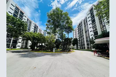 17021 N Bay Rd #219, Sunny Isles Beach, FL 33160 - Photo 37