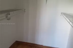 426 NE 210th Cir Terrace, Miami, FL 33179 - Photo 9