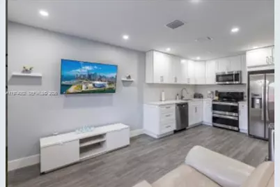 7125 NW 173rd Dr #2405, Hialeah, FL 33015 - Photo 9