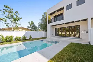 1135 NE 11th Ave, Fort Lauderdale, FL 33304 - Photo 1